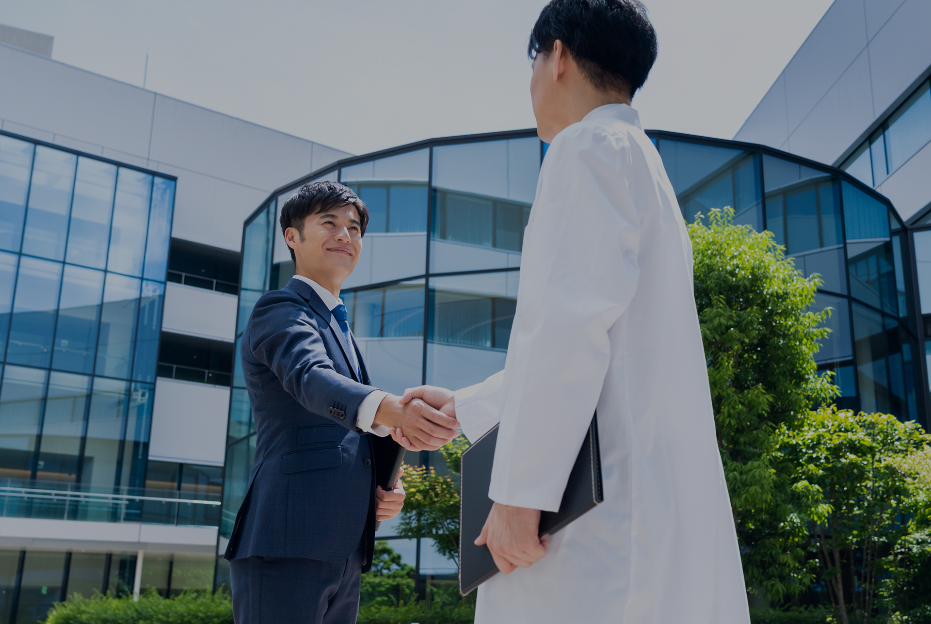 クリニック開業の資金計画を、
確かな専門知識でサポート